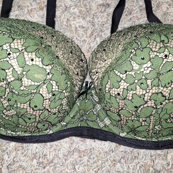 All Bras: Buy 1, Get 1 Free - Picture 3 of 9